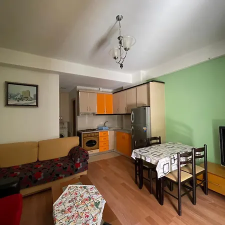 Klindi * ポグラデツ